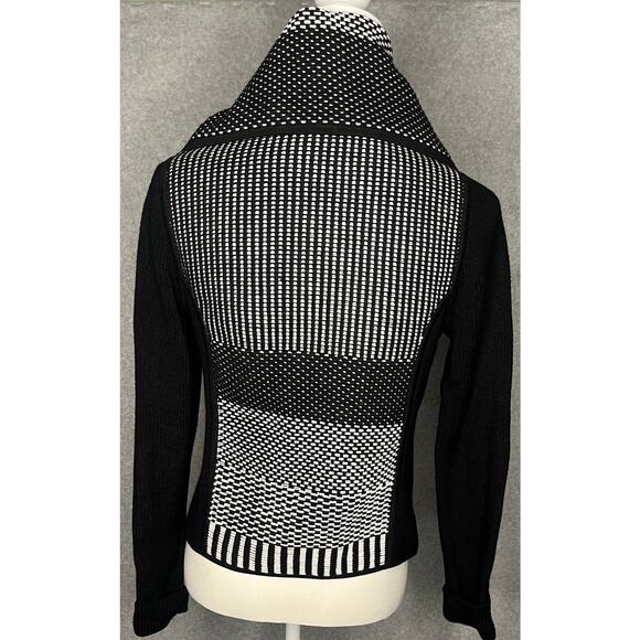 Carlisle women's Sweater Black White Shawl Collar Fitted Diagonal Zipper M - Picture 5 of 8